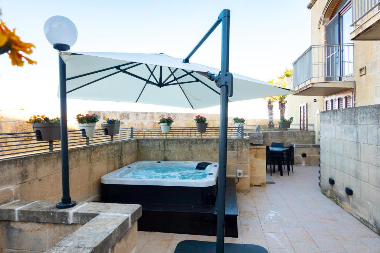 Harbour Views Duplex Maisonette With Jacuzzi Hot Tub Mgarr Exterior foto