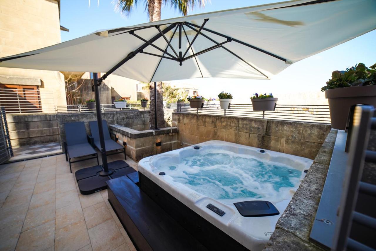 Harbour Views Duplex Maisonette With Jacuzzi Hot Tub Mgarr Exterior foto