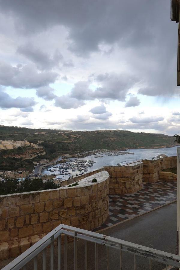 Harbour Views Duplex Maisonette With Jacuzzi Hot Tub Mgarr Exterior foto